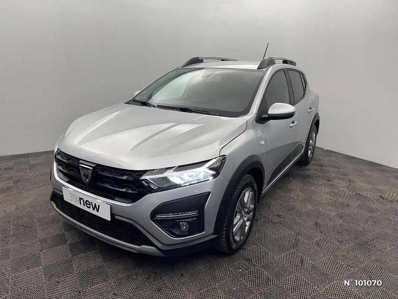 Gris Utilisé 2022 Dacia Sandero Comfort Citadine | 15 490 € (Prix juste) - Image 1/4