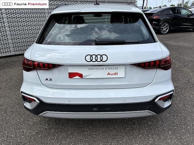 Occasion Audi A3 Sport 150 ch (110 kW) 2025 Blanc glacier métallisé