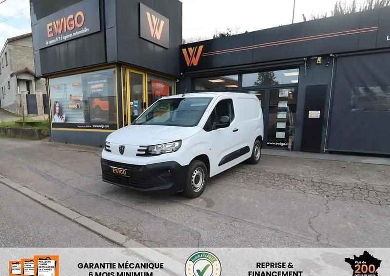 Blanc Occasion 2024 Peugeot Partner Monospace | 19 989 € (Prix juste) - Image 1/4