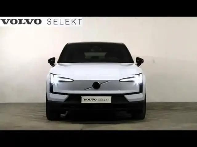 Occasion Volvo EX30 Plus 200 kW (272 ch) 2024 Bleu nuage métal/toit noir SUV