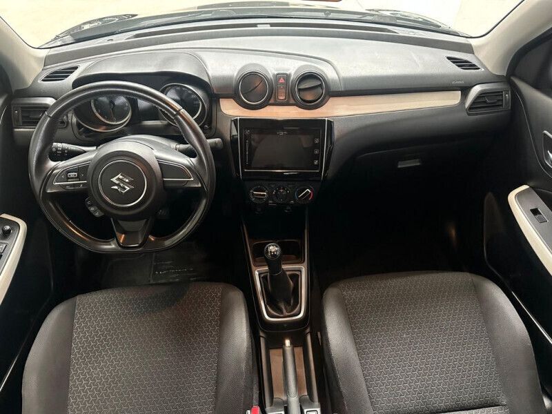Image 3/4