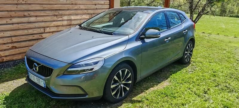 Gris Utilisé 2018 Volvo V40 Berline | 16 000 € (Super prix) - Image 1/4