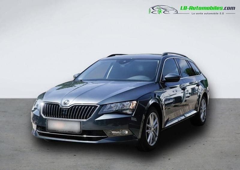 Utilisé 2017 Skoda Superb Break | 23 900 € (Prix juste) - Image 1/4