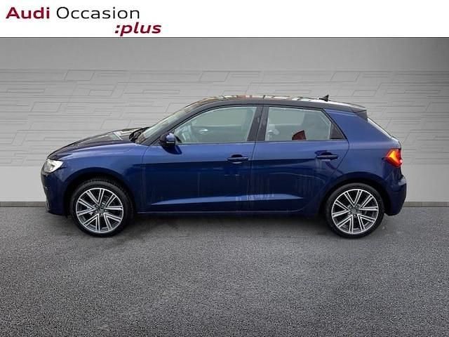 Nouvelle Audi A1 Sportback Design 95 ch (69 kW) 2026 Bleu navarre métallisé noir mythe métallisé Citadine