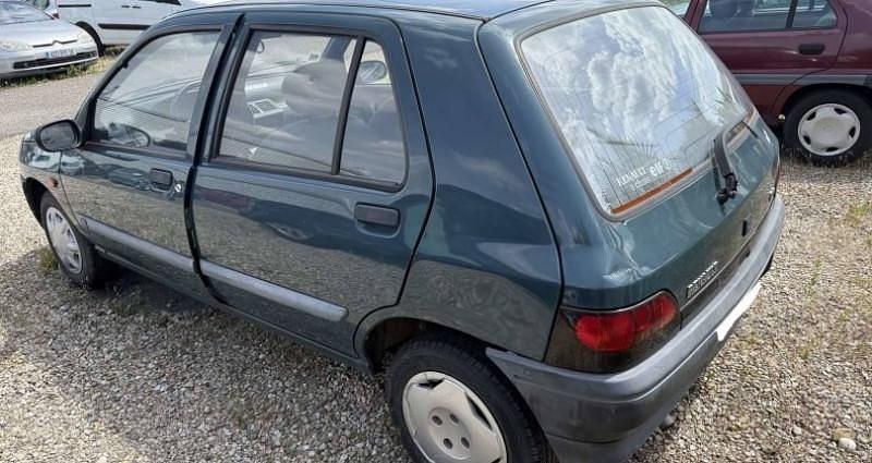 Occasion Renault Clio 79 ch (58 kW) 1994 Citadine