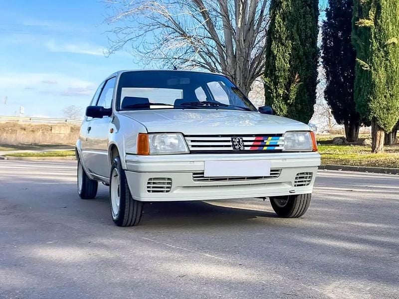 Occasion Peugeot 205 102 ch (75 kW) 1990 Blanc Berline