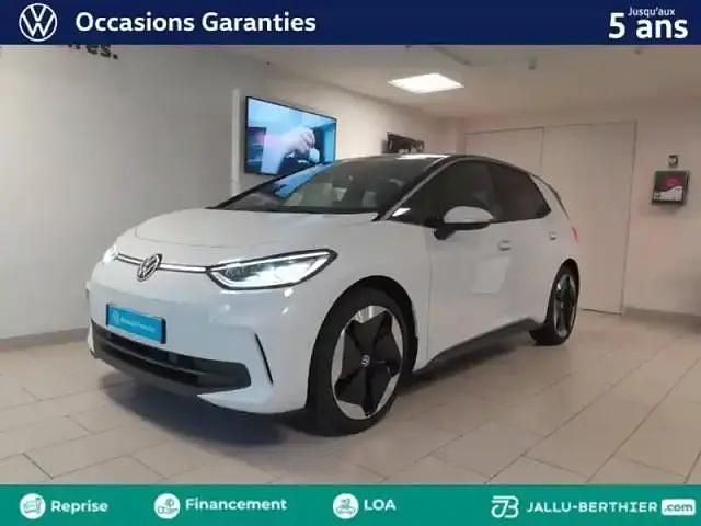 Blanc glacier métal/toit/hayon noir Occasion 2025 VW ID.3 Pro Citadine | 29 890 € (Bon prix) - Image 1/4