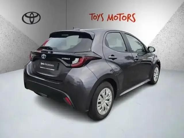 Occasion Toyota Yaris Hybrid 2022 Gris Citadine