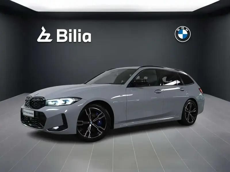 Gris Utilisé 2024 BMW M340 Sport Line Berline | 68 614 € (Prix juste) - Image 1/2