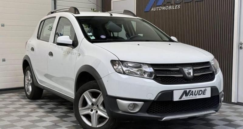 Occasion 2015 Dacia Sandero Prestige Citadine | 7 990 € (Prix juste) - Image 1/4
