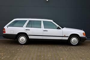 Occasion Mercedes 200 118 ch (86 kW) 1989 Blanc