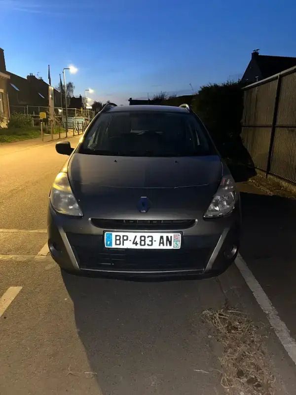 Utilisé 2011 Renault Clio GrandTour Break | 3 500 € - Image 1/4