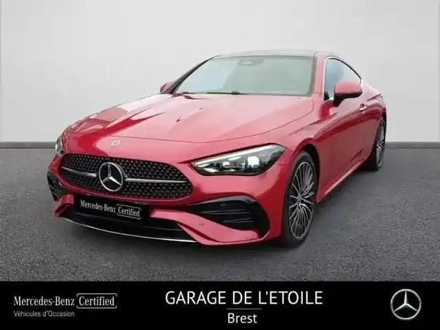 Rouge patagonie métallisé manufaktur Utilisé 2024 Mercedes 300 AMG line Coupé | 73 890 € (Bon prix) - Image 1/4