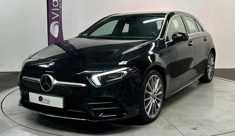 Noir Occasion 2021 Mercedes A250 AMG line Berline | 27 999 € (Prix juste) - Image 1/4