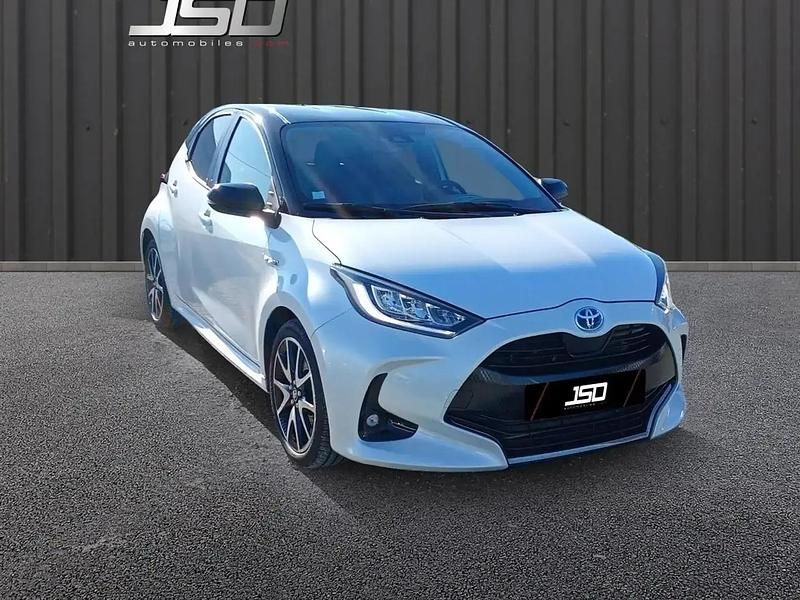 Blanc Occasion 2021 Toyota Yaris Hybrid Berline | 18 990 € (Prix juste) - Image 1/4