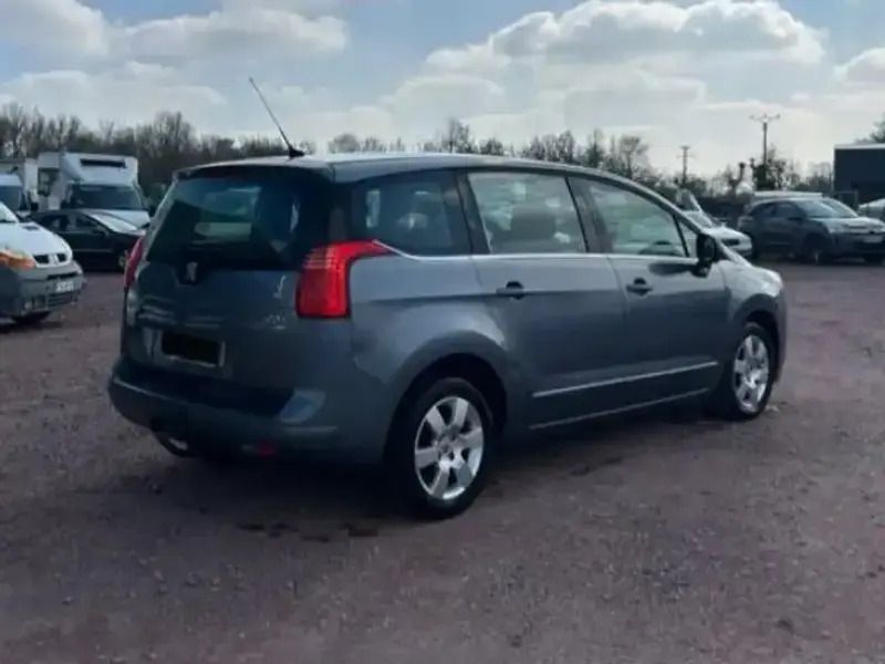 Utilisé 2011 Peugeot 5008 Business-Line Monospace | 4 990 € (Prix juste) - Image 1/4