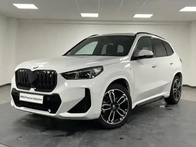 Blanc Occasion 2023 BMW iX1 M Sport SUV | 39 900 € (Bon prix) - Image 1/4