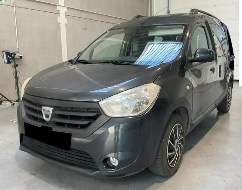 Gris Utilisé 2013 Dacia Dokker Lauréate Van | 7 990 € - Image 1/4