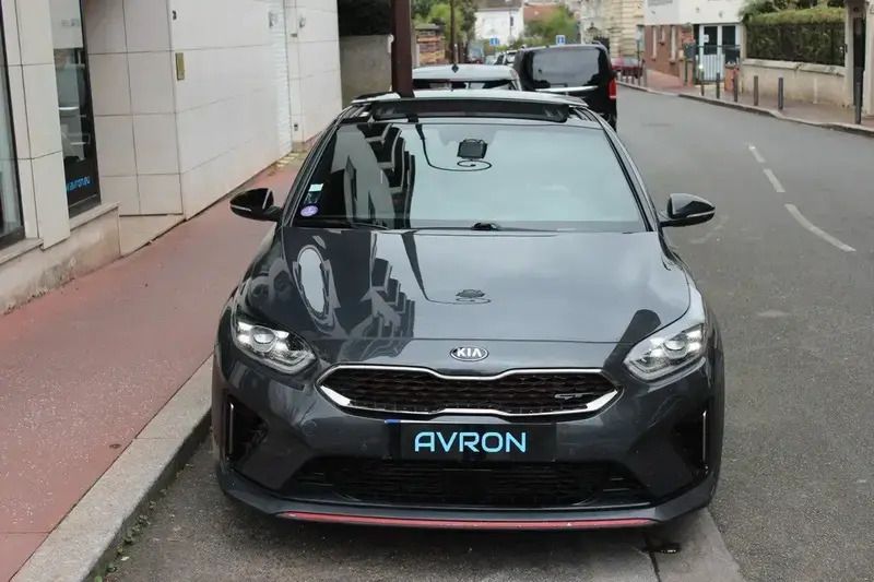 Image 2/4