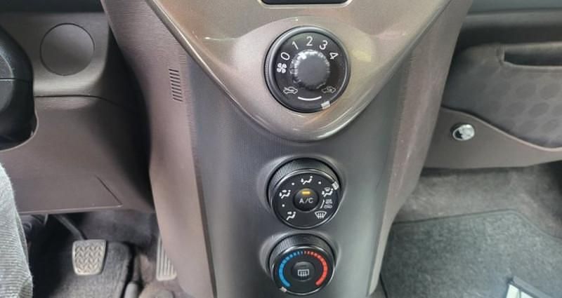 Utilisé 2010 Toyota iQ Citadine | 8 990 € (Prix juste) - Image 1/4