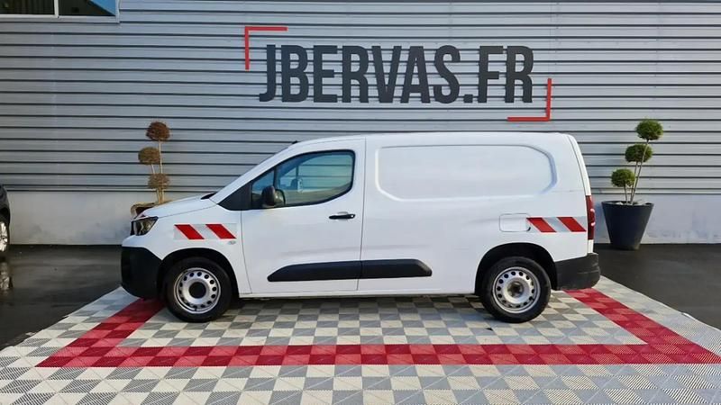 Blanc Utilisé 2021 Peugeot Partner Van | 15 999 € - Image 1/4
