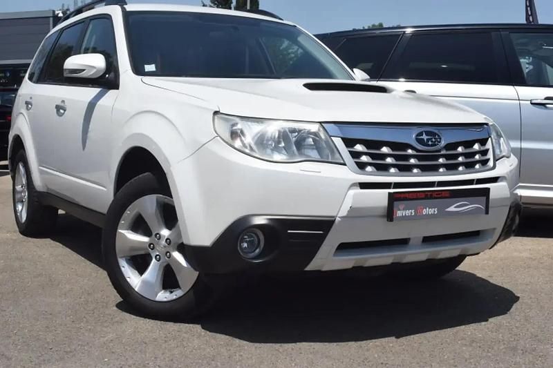 Blanc Utilisé 2012 Subaru Forester SUV | 9 900 € - Image 1/4