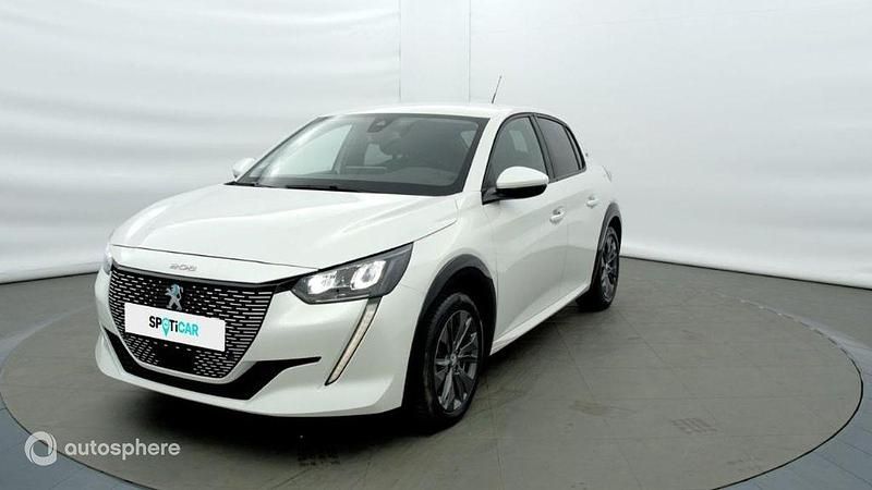 Blanc Utilisé 2021 Peugeot e-208 Allure Citadine | 14 780 € (Prix juste) - Image 1/4