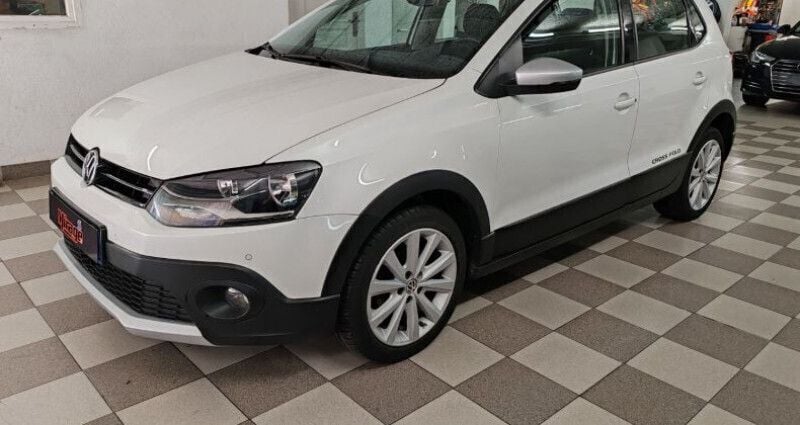 Blanc Utilisé 2016 VW Polo Cross Citadine | 9 490 € - Image 1/4