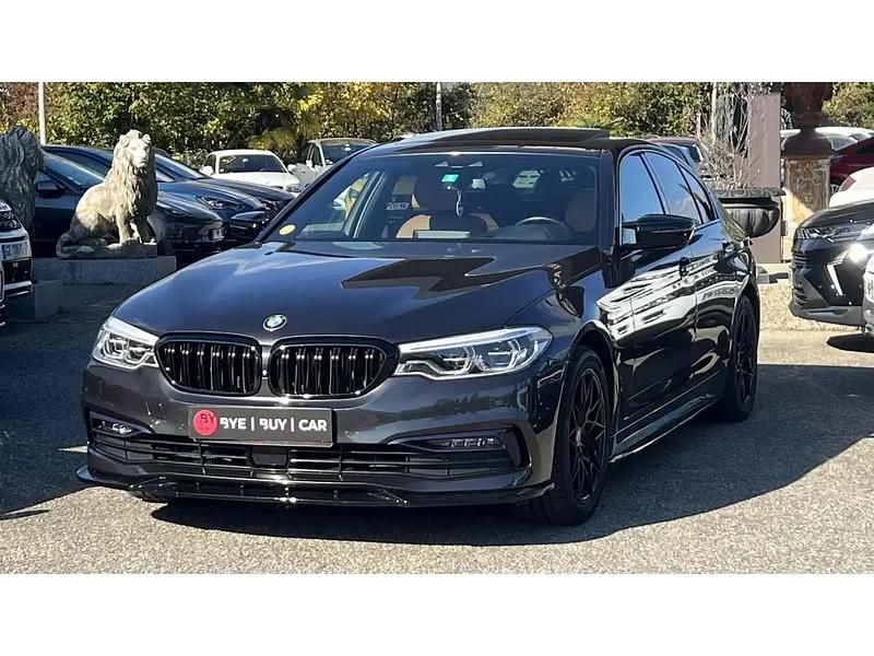 Gris Utilisé 2018 BMW 520 Sport Line Berline | 26 990 € - Image 1/4