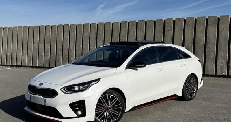 Blanc Utilisé 2019 Kia ProCeed 2 Citadine | 20 990 € (Prix juste) - Image 1/4