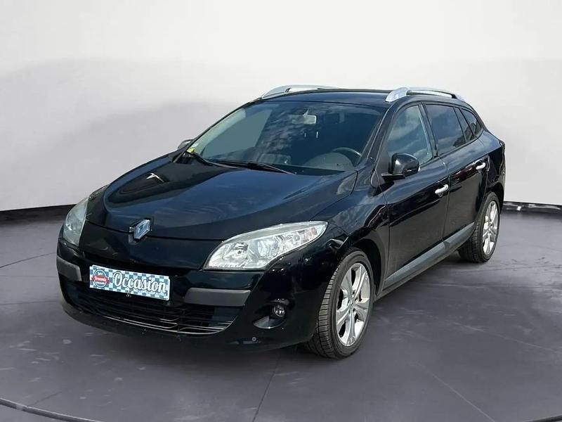 Noir Utilisé 2011 Renault Mégane GrandTour Bose Edition Break | 3 690 € - Image 1/4