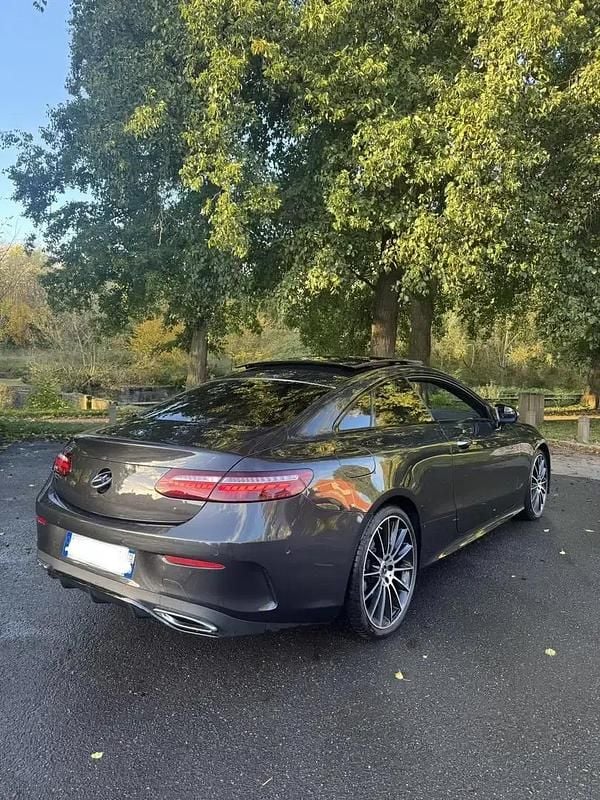 Utilisé 2021 Mercedes E220 AMG line Coupé | 41 000 € (Bon prix) - Image 1/4