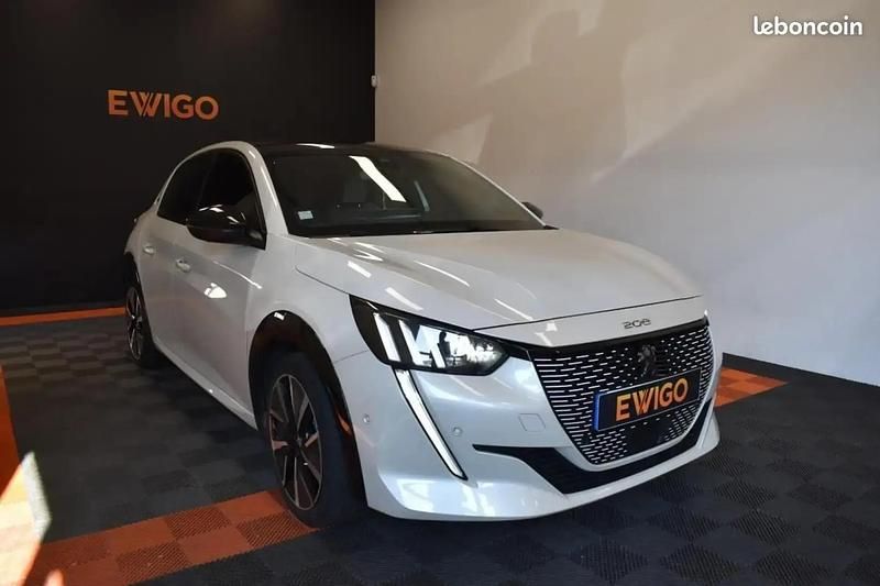 Blanc Utilisé 2020 Peugeot e-208 Citadine | 14 590 € (Prix assez cher) - Image 1/4