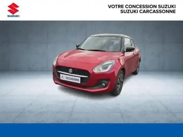 Burning red toit super black Utilisé 2023 Suzuki Swift Berline | 15 990 € - Image 1/4