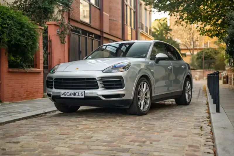 Gris Utilisé 2018 Porsche Cayenne SUV | 54 900 € (Super prix) - Image 1/4