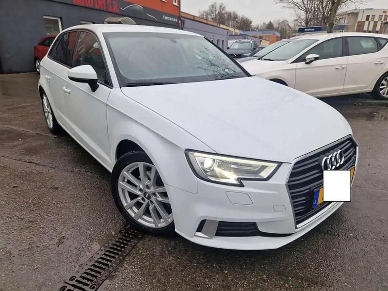 Blanc Occasion 2017 Audi A3 Berline | 13 290 € (Prix juste) - Image 1/4