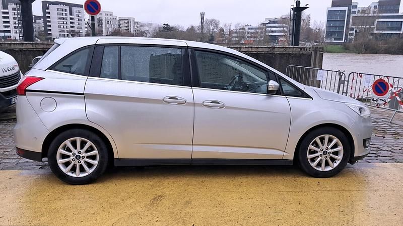 Occasion Ford Grand C-Max Titanium 120 ch (88 kW) 2018 Gris Monospace