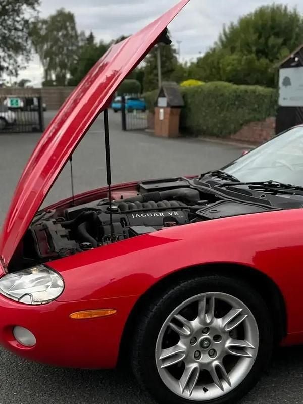 Image 2/4