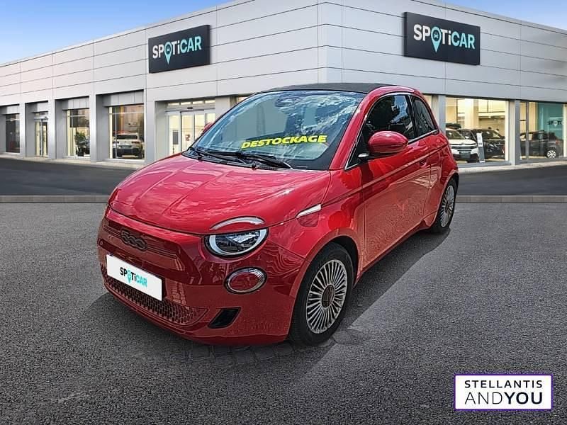 Utilisé 2023 Fiat 500e Red Citadine | 23 090 € (Prix cher) - Image 1/4