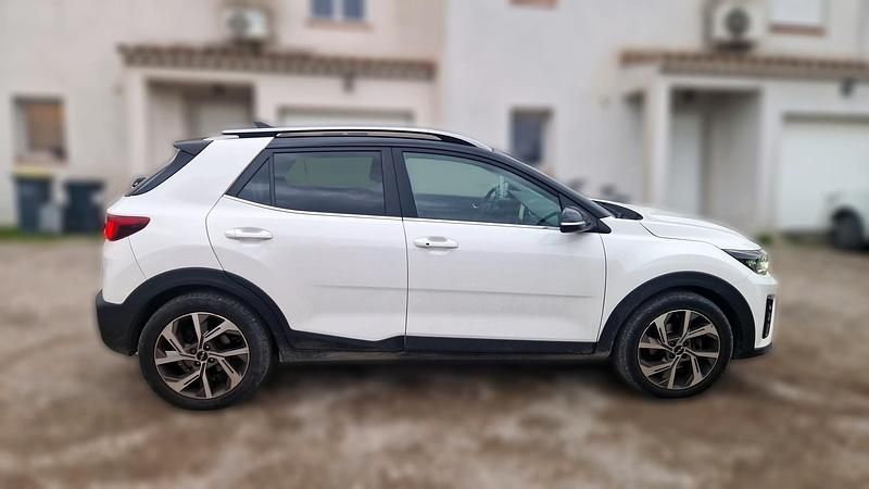 Occasion Kia Stonic GT-Line 120 ch (88 kW) 2023 Blanc SUV