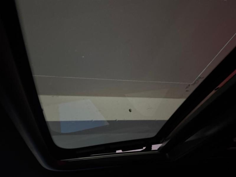 Image 2/4