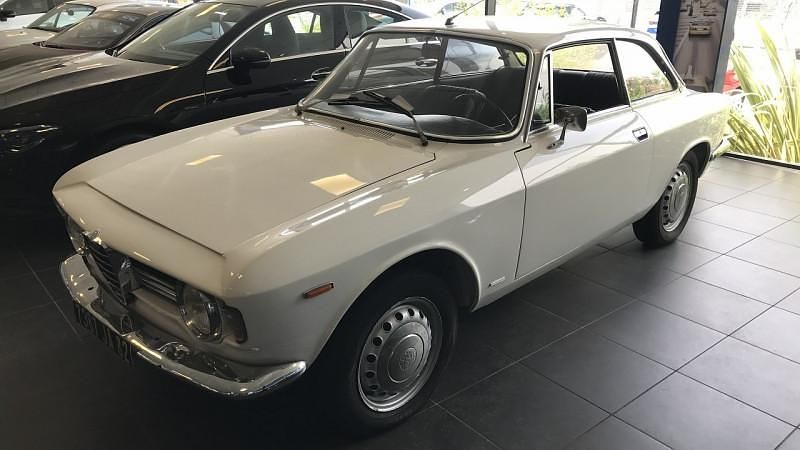 Occasion 1966 Alfa Romeo Giulia Sprint Sprint Coupé | 46 900 € - Image 1/4