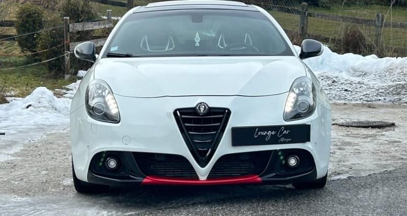 Occasion Alfa Romeo Giulietta Quadrifoglio Verde 241 ch (177 kW) 2015 Blanc Berline