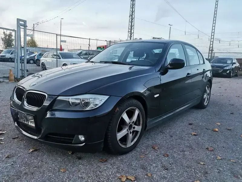 Noir Utilisé 2010 BMW 316 Comfort Edition Berline | 6 000 € - Image 1/4
