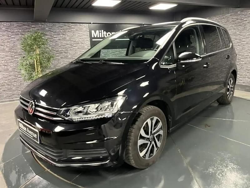 Noir Utilisé 2022 VW Touran Active Monospace | 32 990 € (Prix juste) - Image 1/4