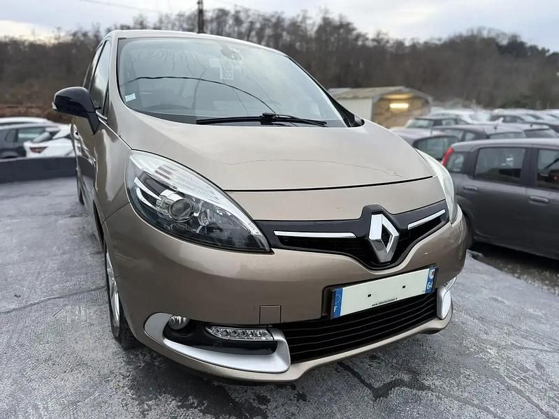 Beige Occasion 2014 Renault Scénic III LIMITED Monospace | 4 990 € (Prix juste) - Image 1/4