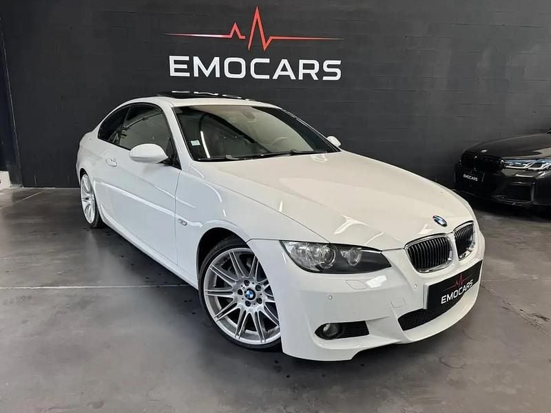 Blanc Occasion 2009 BMW 335 Sport Line Berline | 26 990 € - Image 1/4