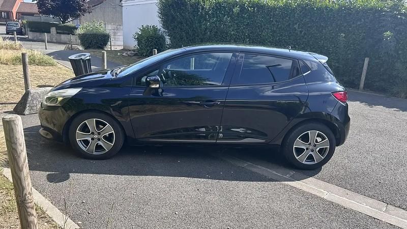 Utilisé 2014 Renault Clio IV LIMITED Berline | 8 200 € (Prix juste) - Image 1/4