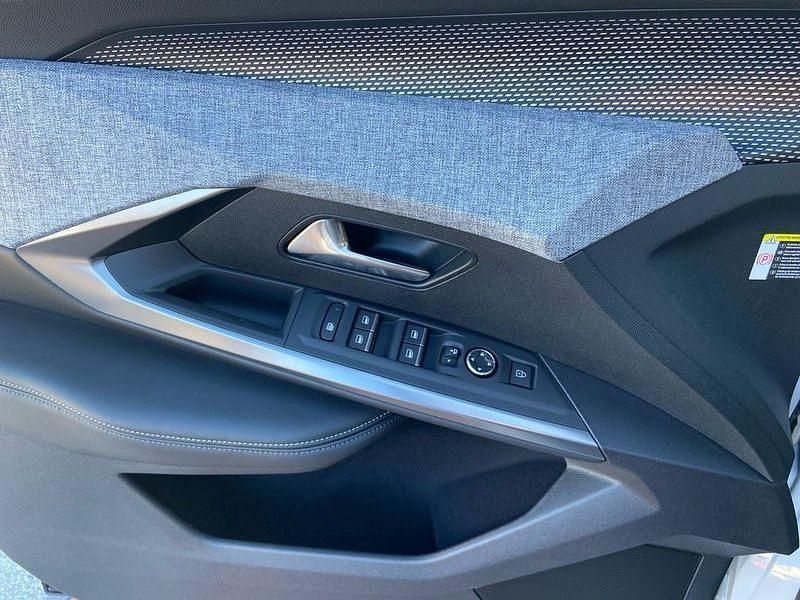 Nouvelle Peugeot 3008 GT 145 ch (106 kW) 2026 Bleu ingaro SUV