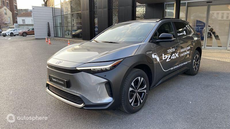 Gris Utilisé 2025 Toyota bZ4X SUV | 37 990 € (Prix cher) - Image 1/4